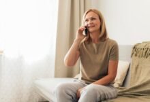 Moteris kalba telefonu