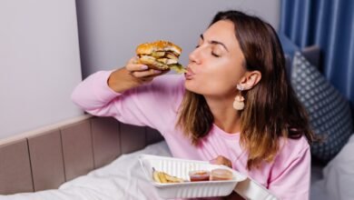 mergina valgo burgerį