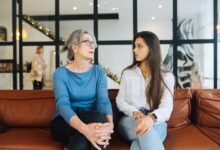 duktė su mama ginčijasi