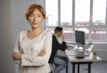 moteris intravertė vadovė